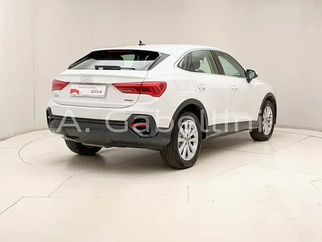 Usata Audi Q3 Sportback Business Plus 150 CV (110 kW) 2019 Bianco SUV
