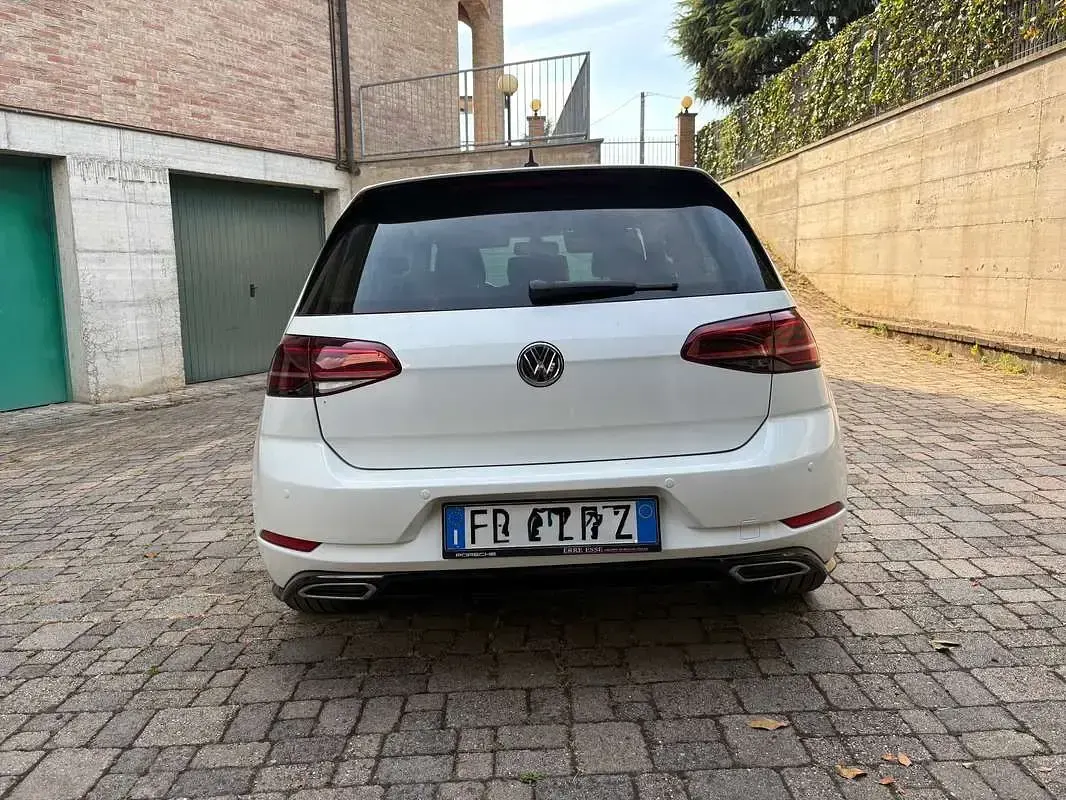 Usata VW Golf VII Highline 116 CV (85 kW) 2018 Bianco Berlina