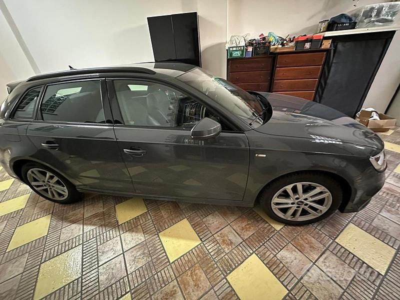 Usata Audi A3 S-Line 150 CV (110 kW) 2019 Grigio Berlina
