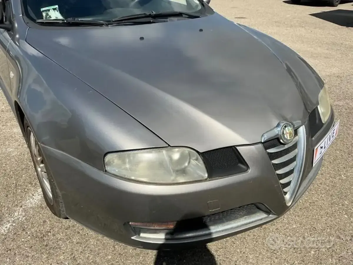 Usata Alfa Romeo GT 140 CV (102 kW) 2007 Grigio Coupé