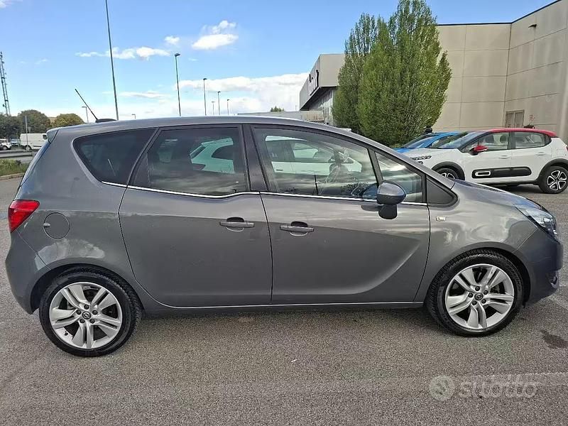 Usata Opel Meriva 95 CV (69 kW) 2017 Grigio Monovolume