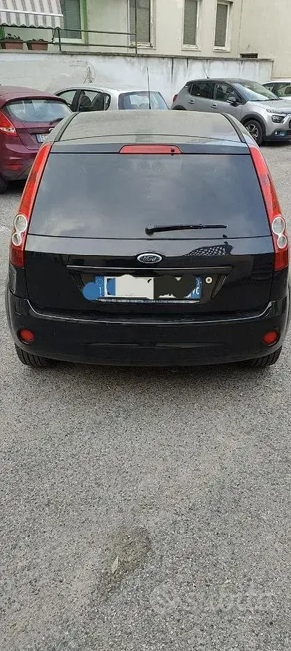Usata Ford Fiesta 75 CV (55 kW) 2008 Nero Utilitaria