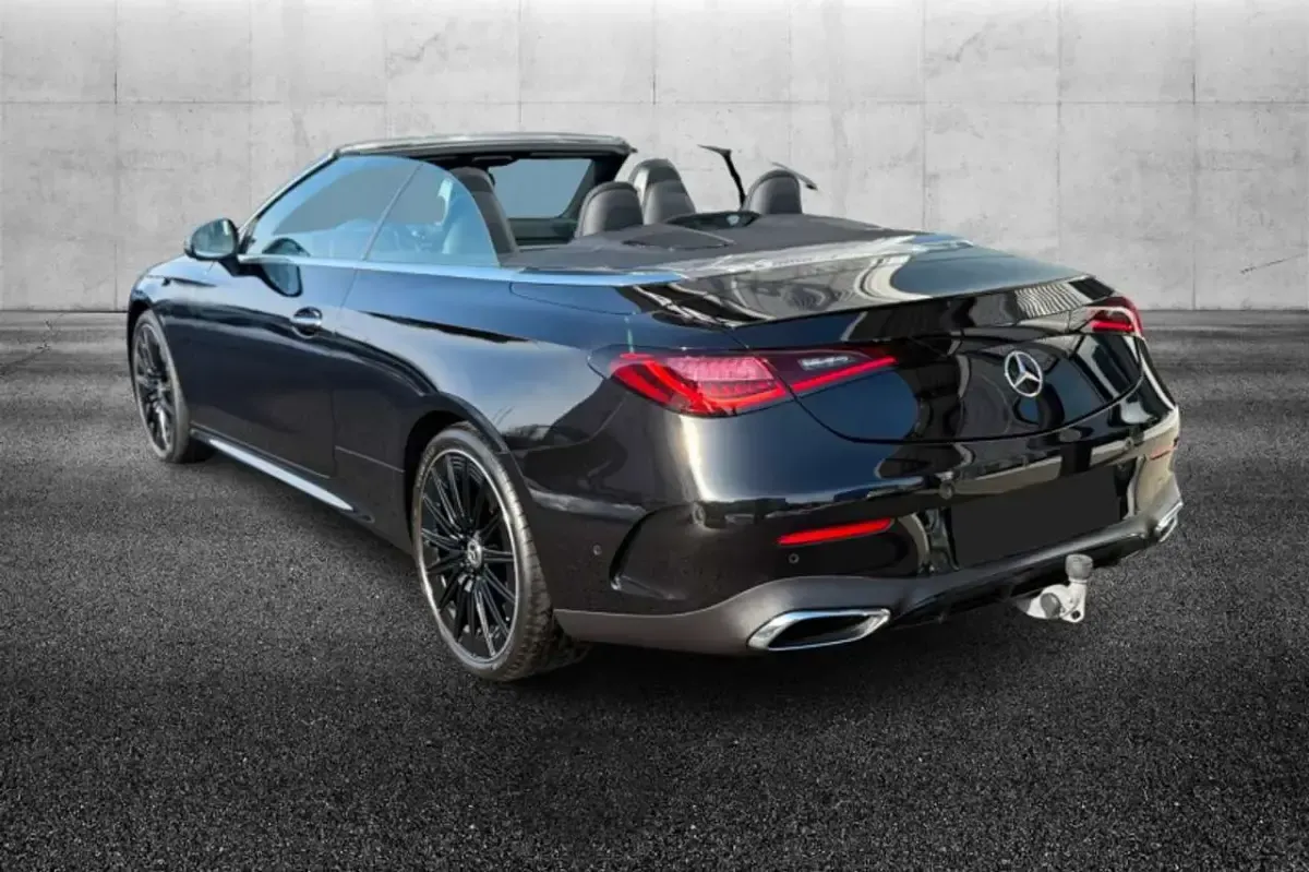 Usata Mercedes CLE300 AMG Line Premium 258 CV (189 kW) 2024 Nero Cabrio