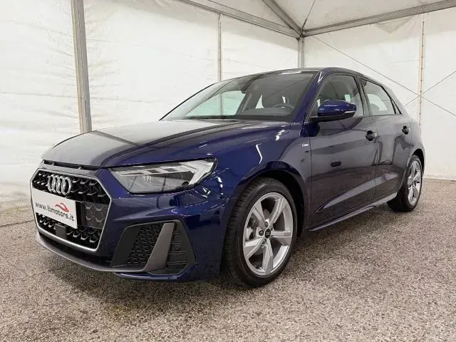 Nuova Audi A1 116 CV (85 kW) 2025 Blu SUV