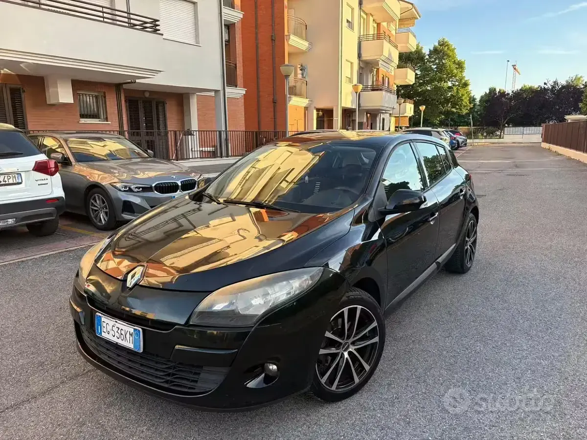 Usata Renault Mégane 110 CV (80 kW) 2011 Nero Berlina