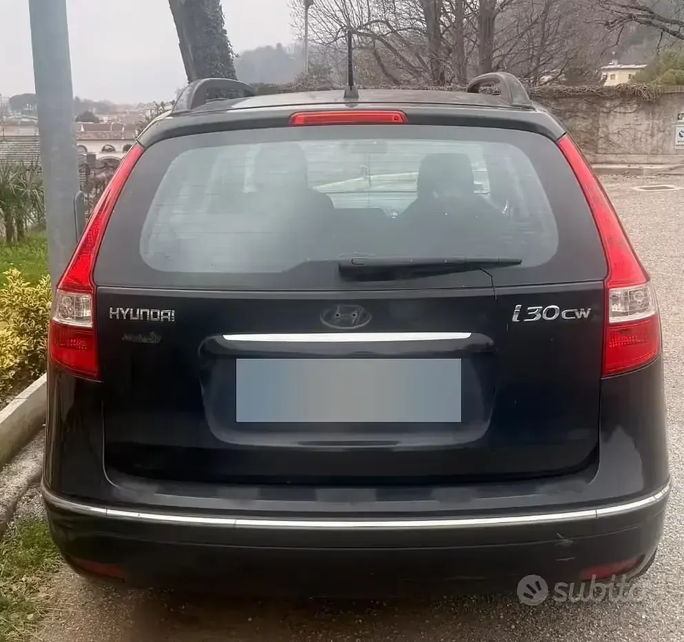 Usata Hyundai i30 Classic 109 CV (80 kW) 2011 Nero Station wagon