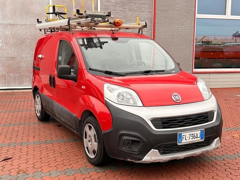 Rosso Usata 2017 Fiat Fiorino Monovolume | 5000 € (Super prezzo) - Immagine 1/4