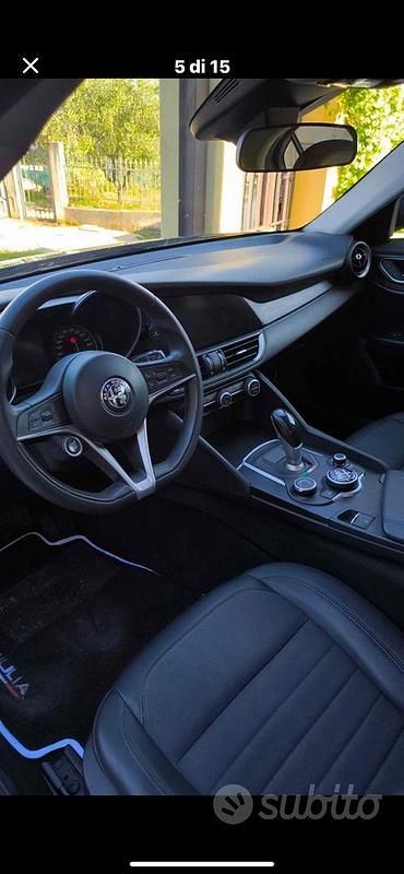 Usata Alfa Romeo Giulia 150 CV (110 kW) 2017 Berlina