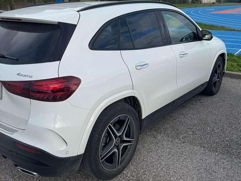 Usata Mercedes GLA200 AMG Line Premium 150 CV (110 kW) 2023 Bianco SUV
