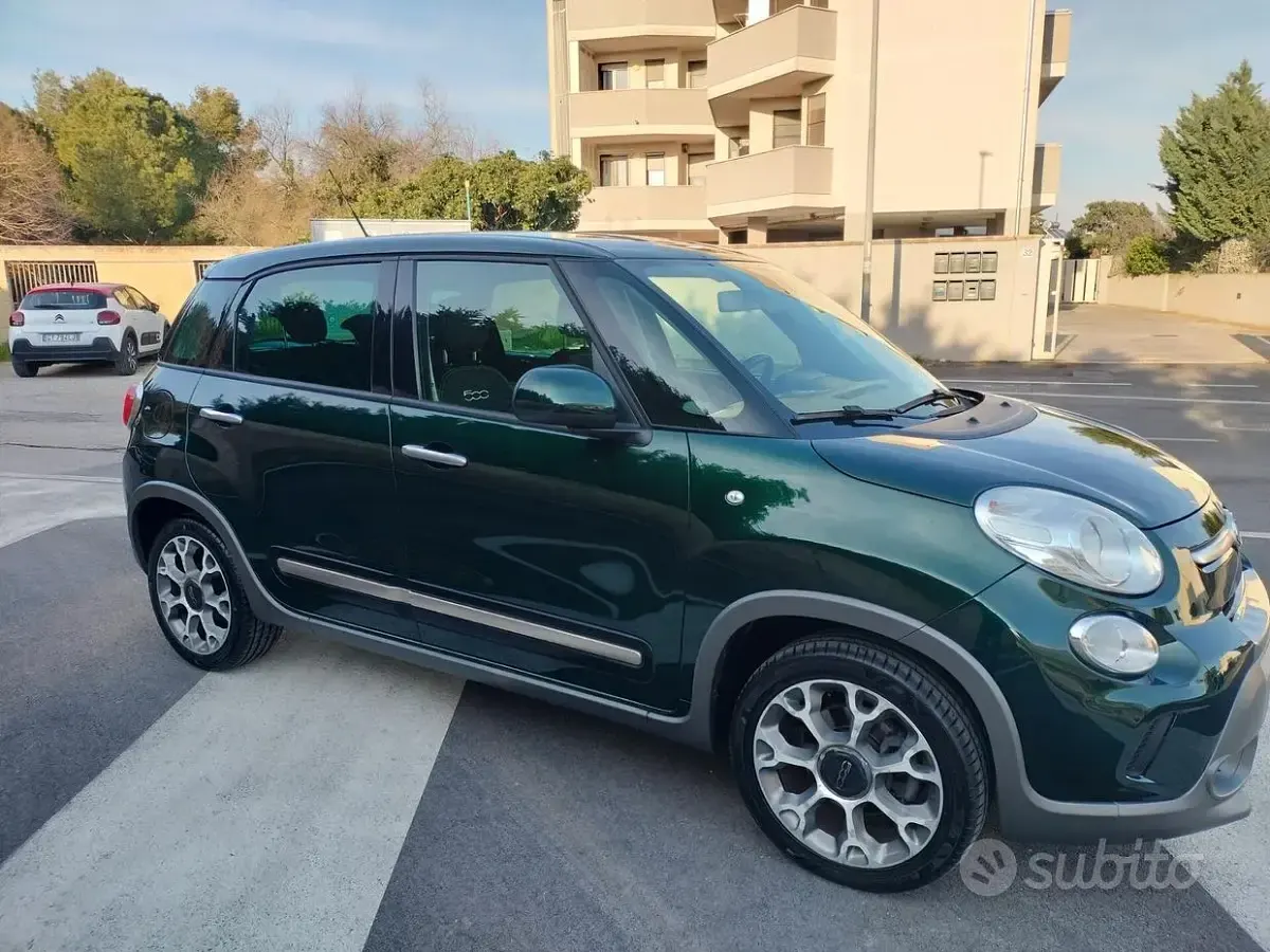 Usado Fiat 500L Trekking 95 CV (69 kW) 2016 Verde Monovolumen