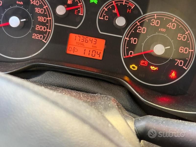Usata Fiat Grande Punto 65 CV (47 kW) 2008 Blu Utilitaria