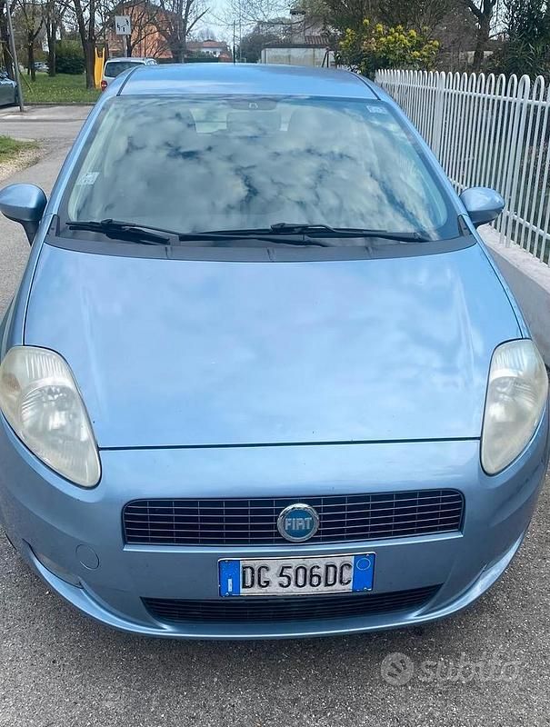 Usata Fiat Grande Punto 2005 Blu Utilitaria