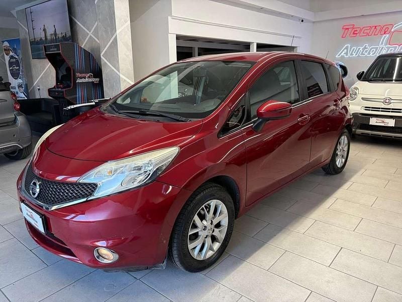 Usata Nissan Note Acenta 76 CV (55 kW) 2016 Rosso bordeaux Monovolume