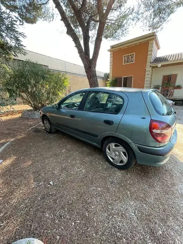 Usata Nissan Almera Comfort 90 CV (66 kW) 2002 Verde Berlina