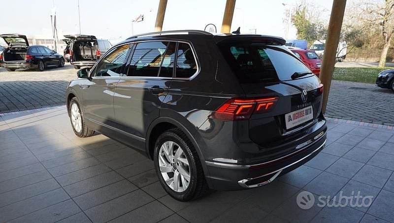 Usata VW Tiguan Elegance 150 CV (110 kW) 2022 Grigio SUV