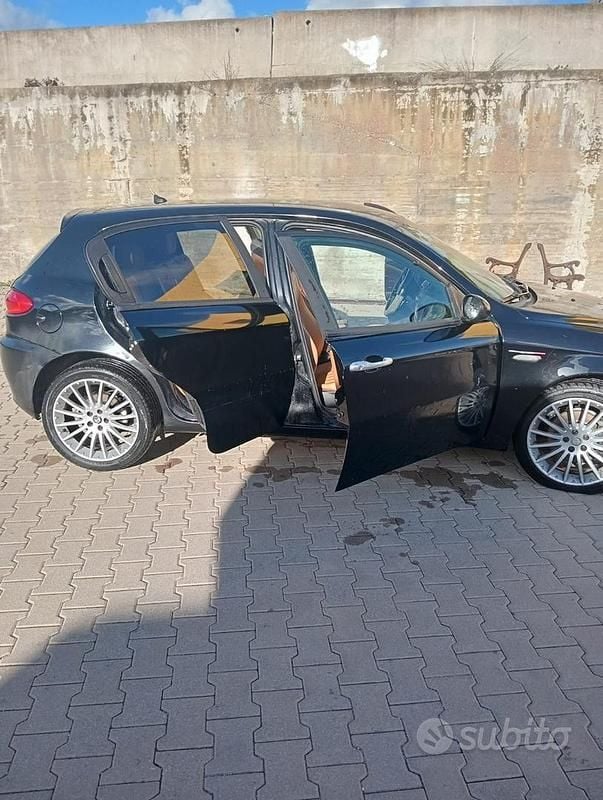 Usata Alfa Romeo 147 2006 Nero Utilitaria