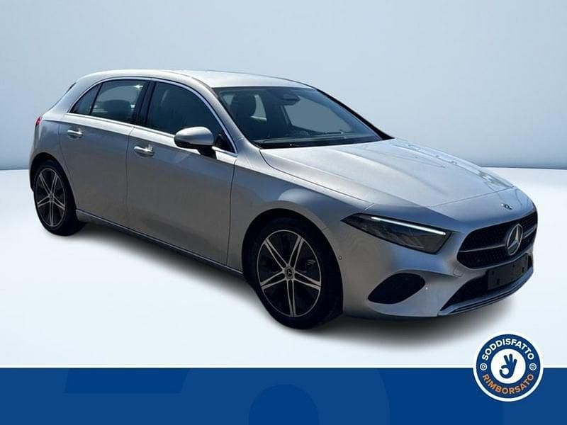Usata Mercedes A180 Advanced Plus 116 CV (85 kW) 2024 Argento metallizzato Berlina