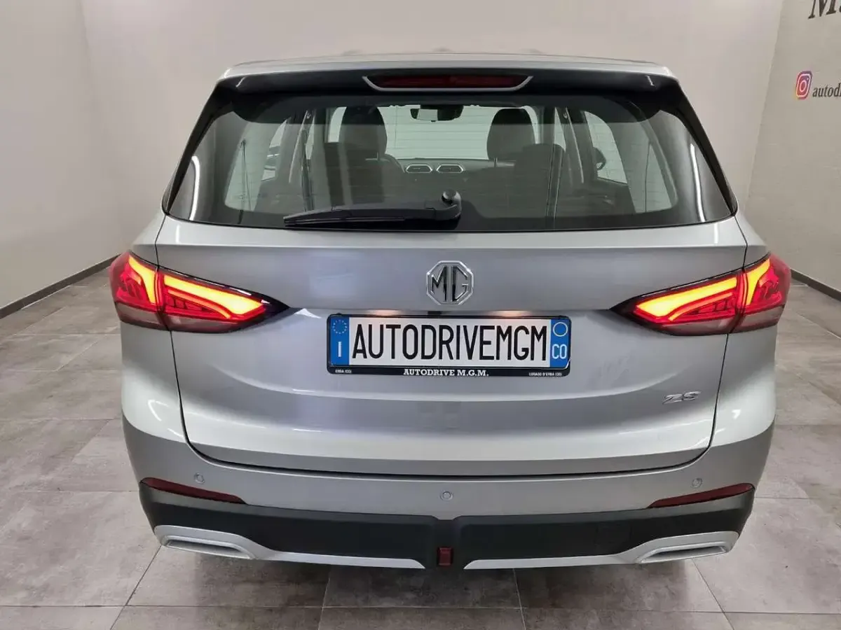 Nuova MG ZS 116 CV (85 kW) 2026 Argento SUV