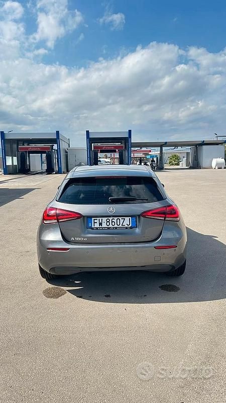 Usata Mercedes A180 116 CV (85 kW) 2019 Berlina