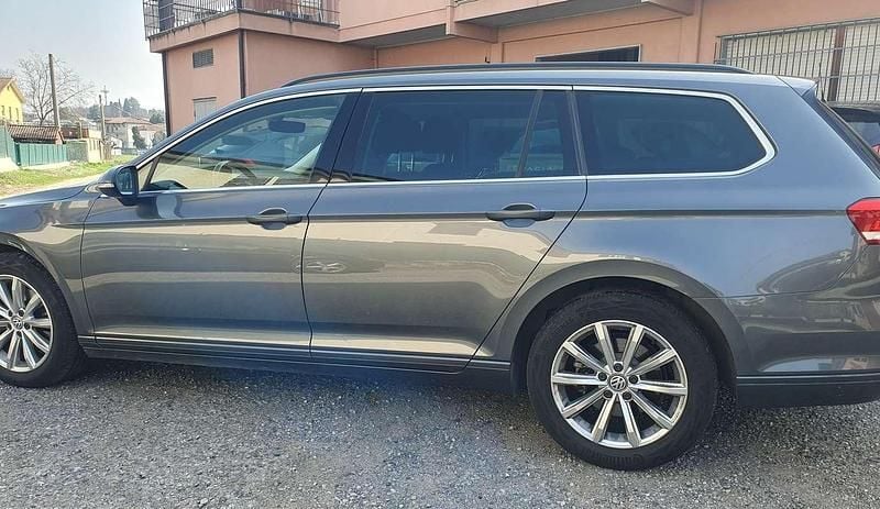 Usata VW Passat 150 CV (110 kW) 2017 Grigio Station wagon