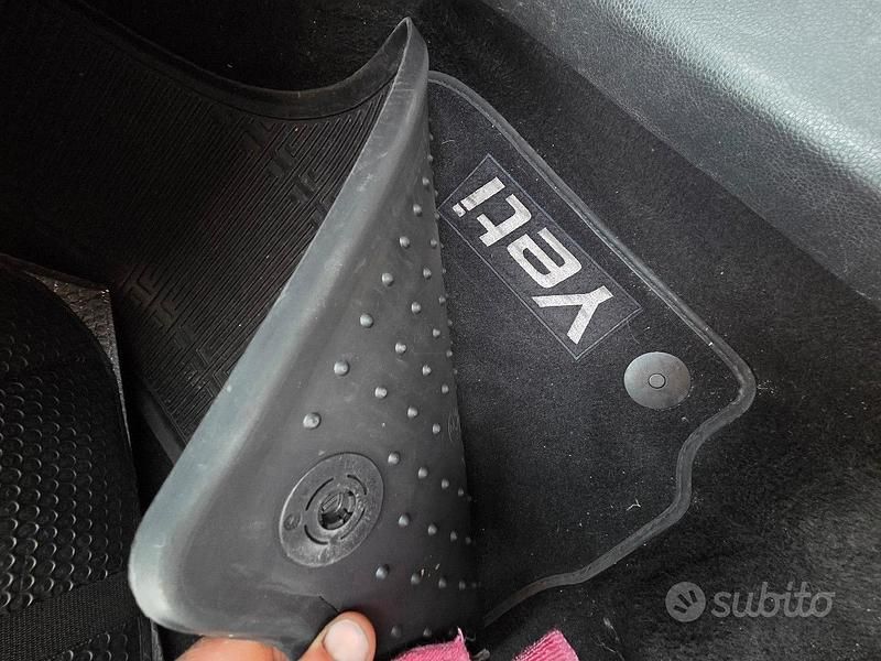 Usata Skoda Yeti 105 CV (77 kW) 2013 SUV