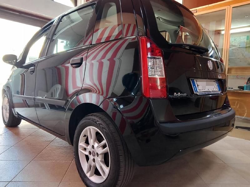 Nero Usata 2011 Fiat Idea Dynamic Monovolume | 3990 € (Buon prezzo) - Immagine 1/4