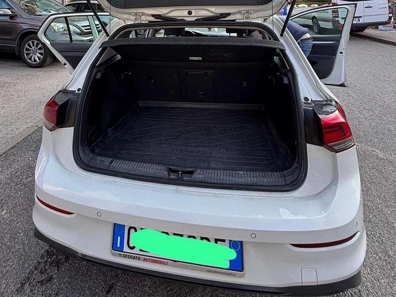 Usata VW Golf VII Trendline 90 CV (66 kW) 2021 Bianco Utilitaria