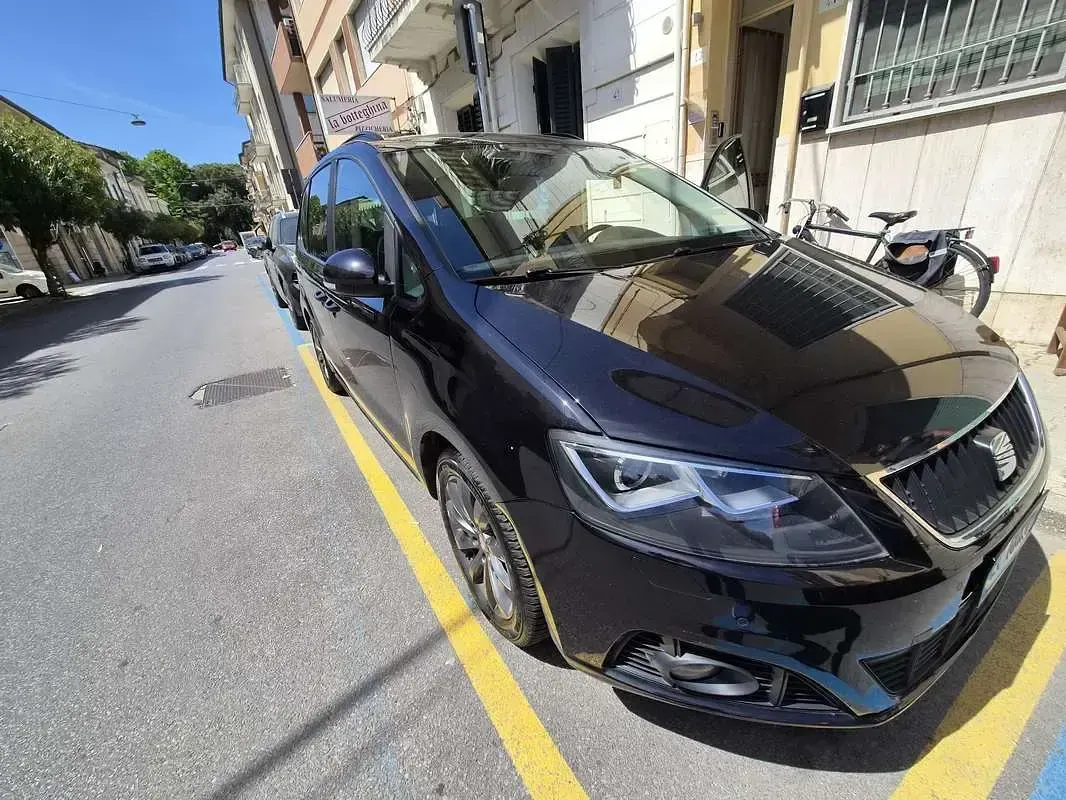 Käytetty Seat Alhambra I-Tech 140 HP (102 kW) 2015 Tila-auto
