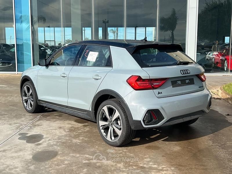 Nuova Audi A1 116 CV (85 kW) 2026 Gray SUV