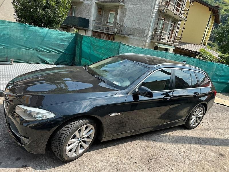 Usata BMW 520 185 CV (136 kW) 2011 Nero Station wagon