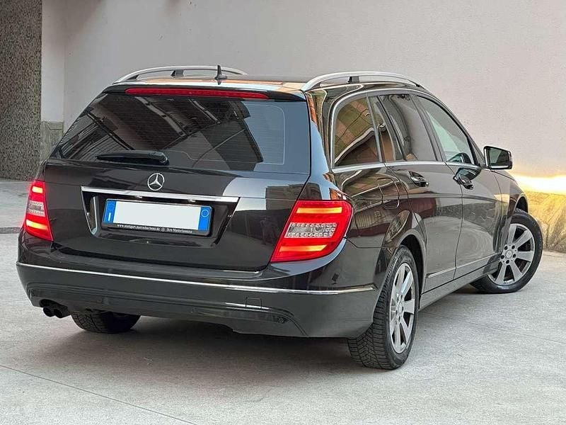 Usata Mercedes C180 Avantgarde 156 CV (114 kW) 2013 Nero Station wagon
