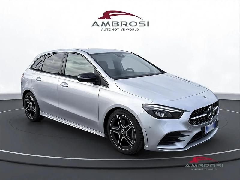 Usata Mercedes B180 Premium 136 CV (100 kW) 2019 Argento Monovolume
