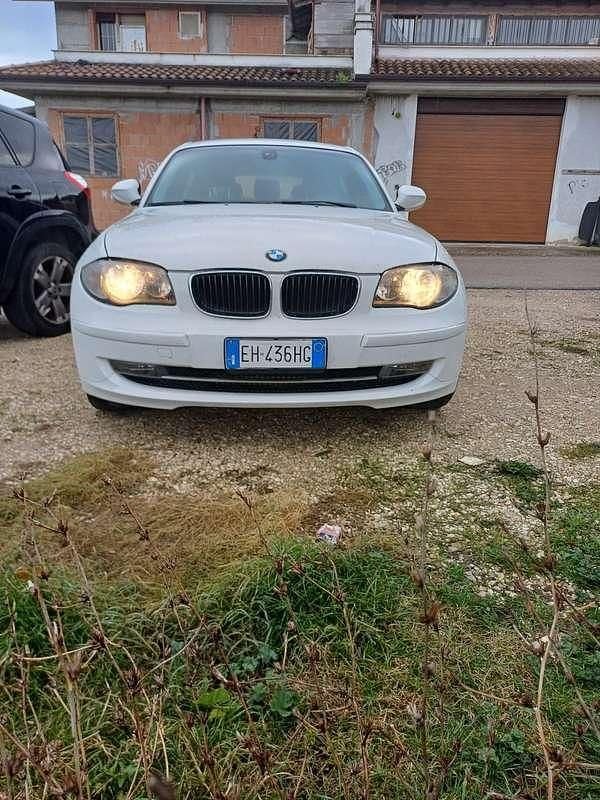 Usata 2011 BMW 116 Utilitaria | 6000 € (Ottimo prezzo) - Immagine 1/4