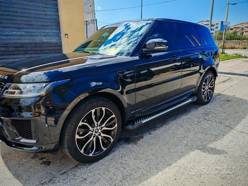 Nero Usata 2019 Land Rover Range Rover SUV | 40.000 € - Immagine 1/4