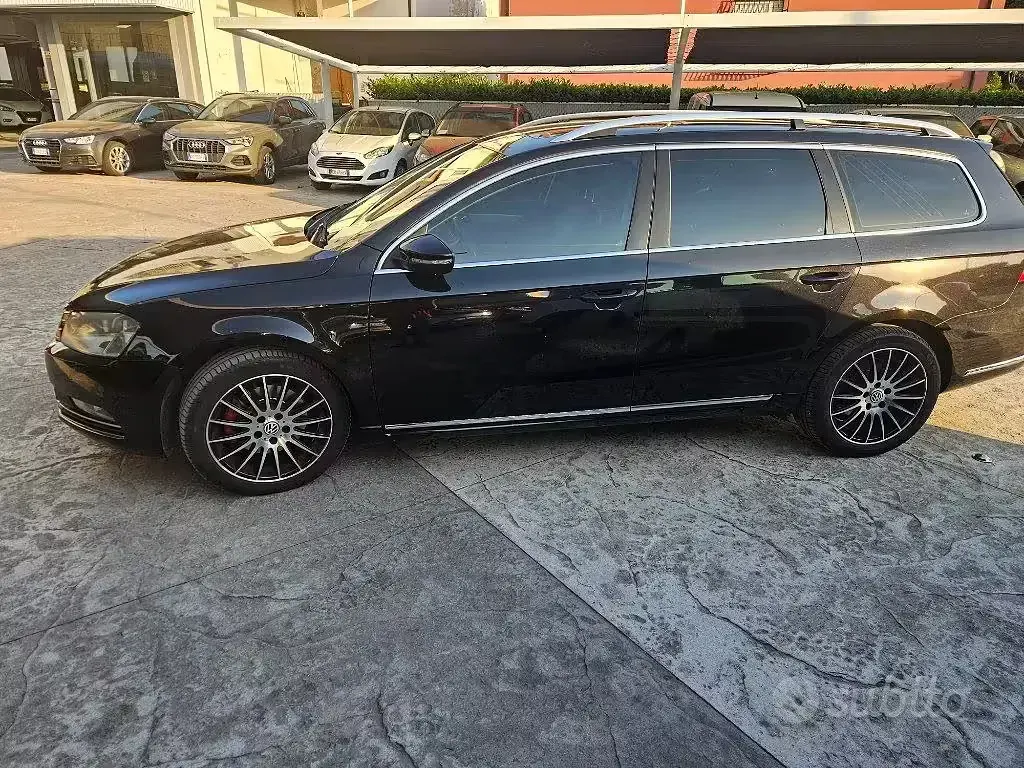 Usata VW Passat Highline 170 CV (125 kW) 2011 Nero metallizzato Station wagon