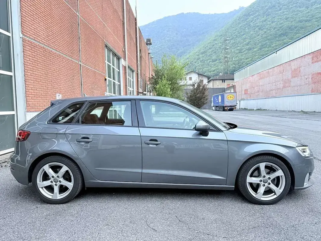 Usata Audi A3 Sport 110 CV (80 kW) 2017 Blu/azzurro Berlina