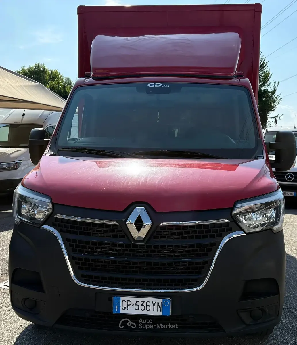 Usata Renault Master 163 CV (119 kW) 2023 Rosso Monovolume