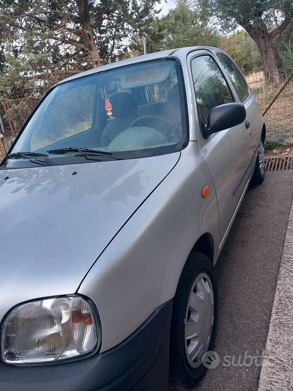 Usata Nissan Micra 2000 Grigio Utilitaria