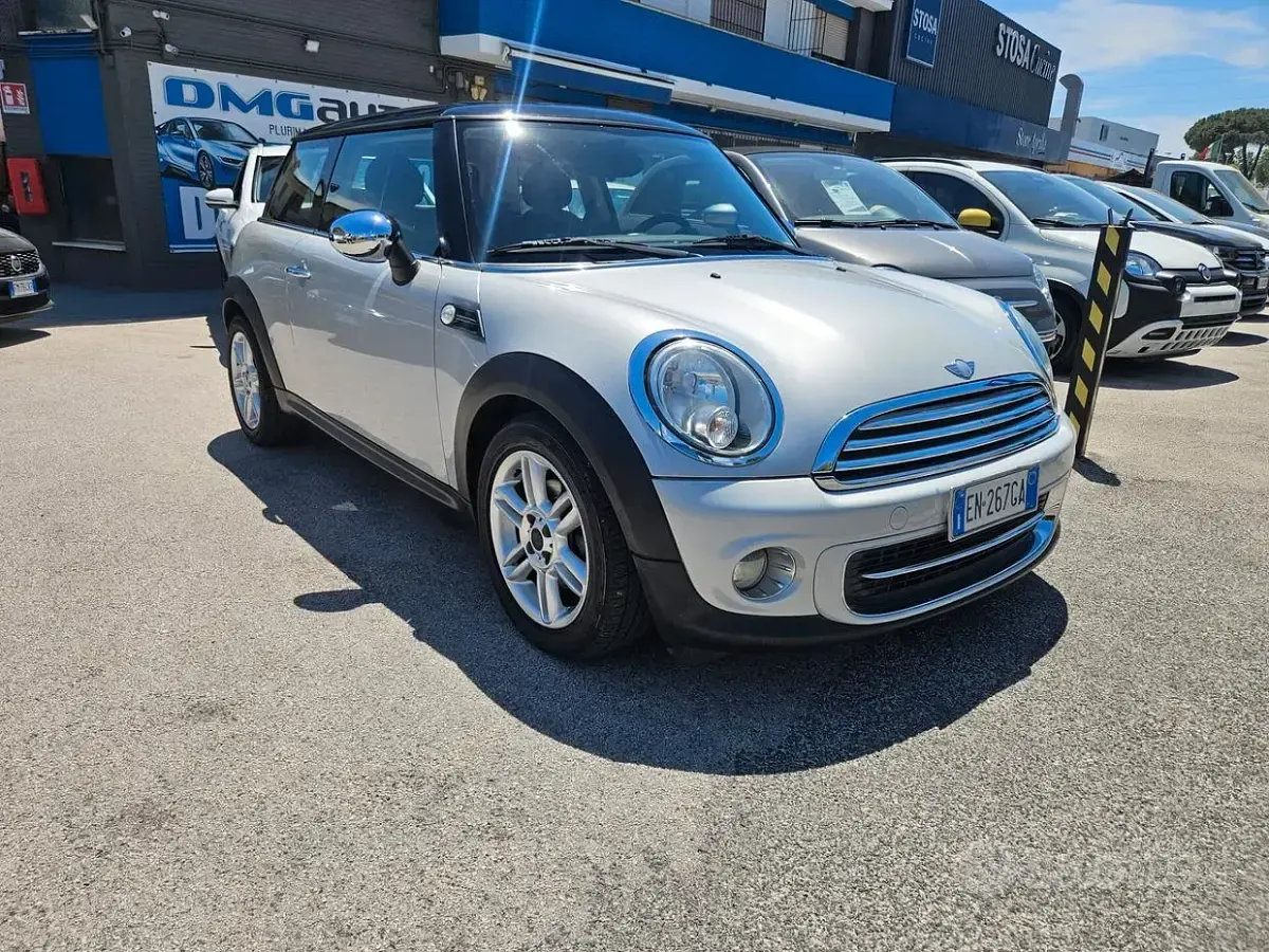 Usata Mini Cooper 122 CV (89 kW) 2012 Grigio Utilitaria