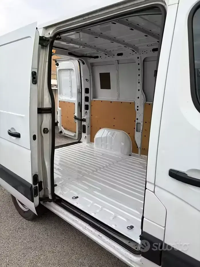 Usata Renault Master 110 CV (80 kW) 2019 Bianco Berlina