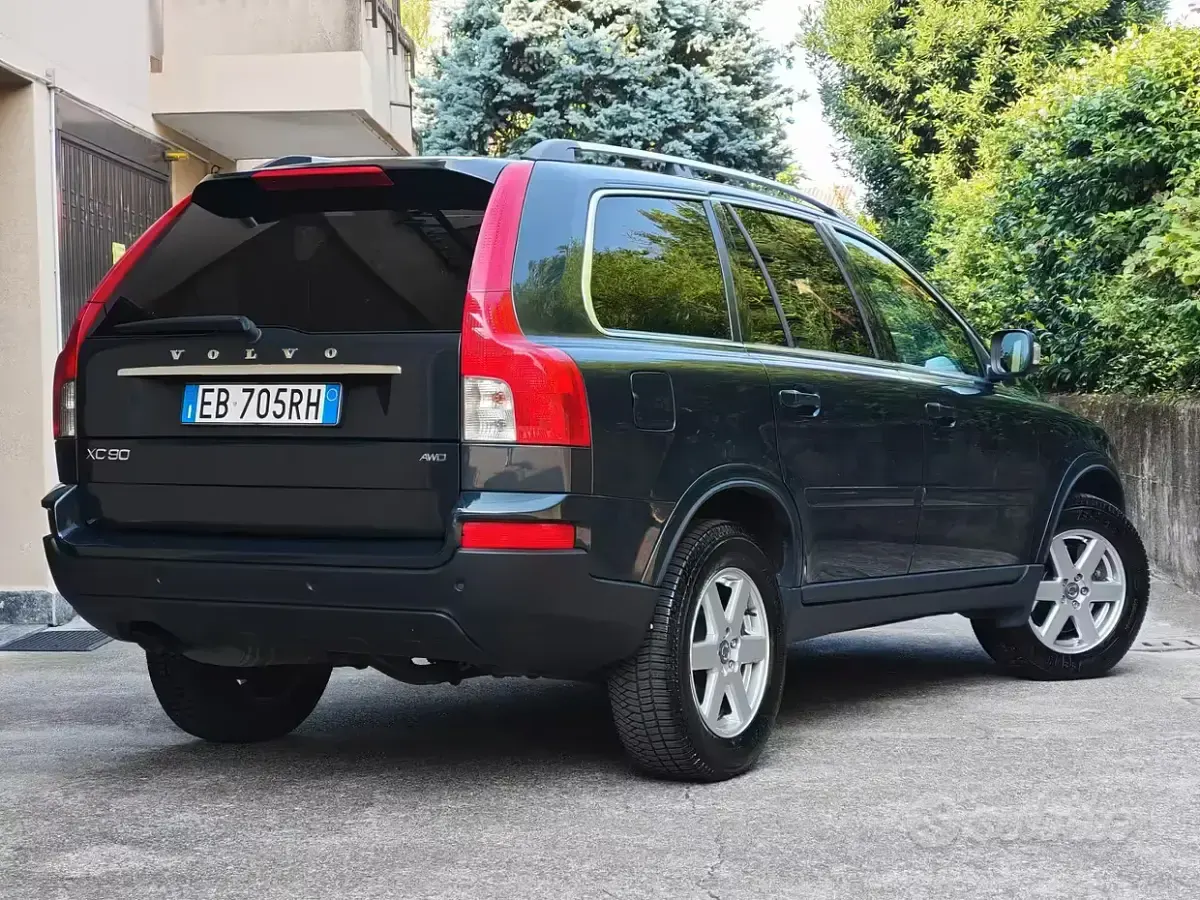 Usata Volvo XC90 185 CV (136 kW) 2010 Grigio SUV
