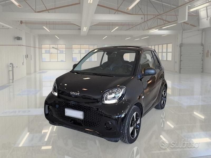 Nero Usata 2021 Smart ForTwo Electric Drive Passion Cabrio | 13.250 € (Buon prezzo) - Immagine 1/4