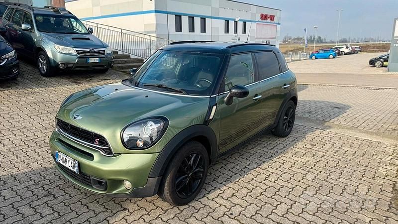 Usata Mini Countryman 142 CV (104 kW) 2015 Verde SUV