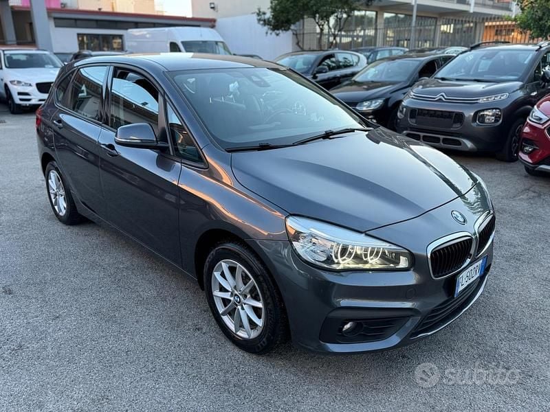 Usata BMW 218 Advantage 150 CV (110 kW) 2017 Grigio Station wagon