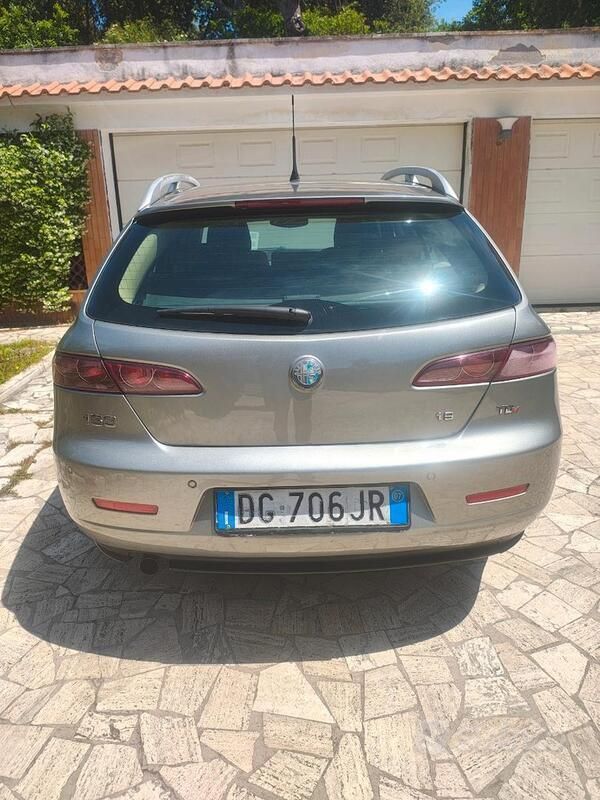 Usata Alfa Romeo 159 120 CV (88 kW) 2007 Grigio Station wagon