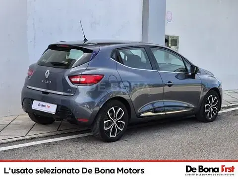 Usata Renault Clio Zen 75 CV (55 kW) 2016 Grigio Utilitaria