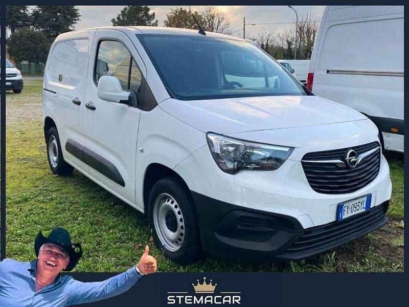 Usata Opel Combo Edition 101 CV (74 kW) 2019 Bianco Monovolume