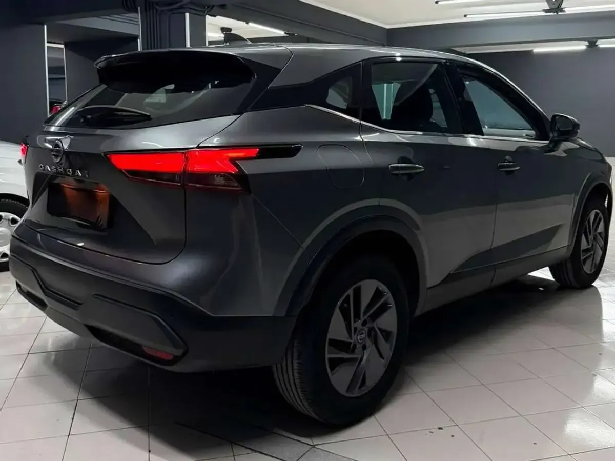 Usata Nissan Qashqai Acenta 140 CV (102 kW) 2022 Grigio SUV