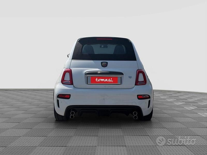 Usata Abarth 695 180 CV (132 kW) 2024 Bianco Utilitaria