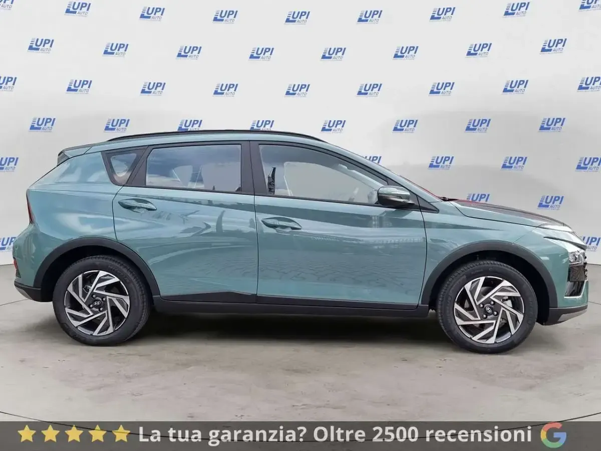 Nuova Hyundai Bayon 90 CV (66 kW) 2025 Verde SUV
